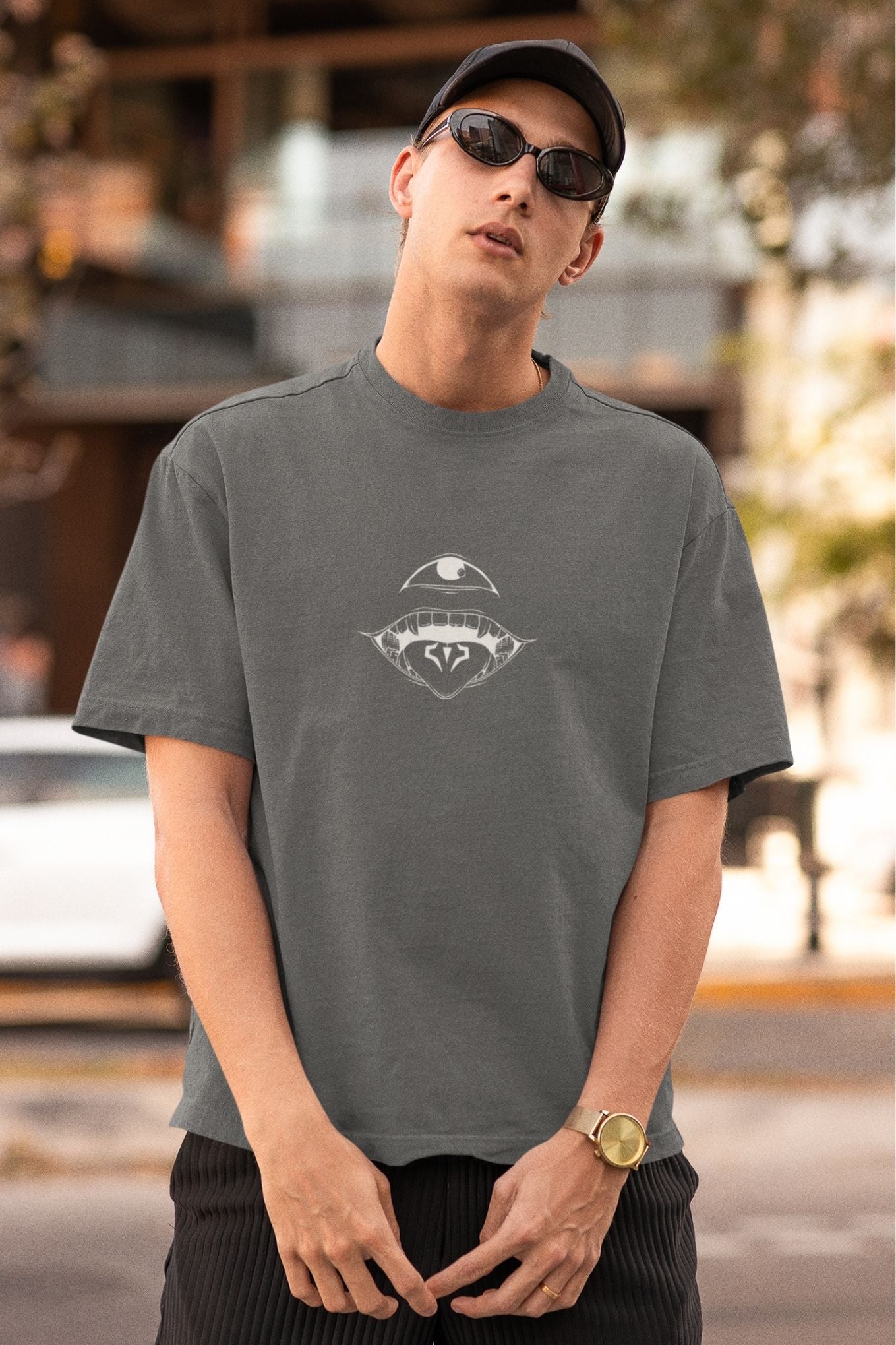 Yuji vs Sukuna Gray AR Tee