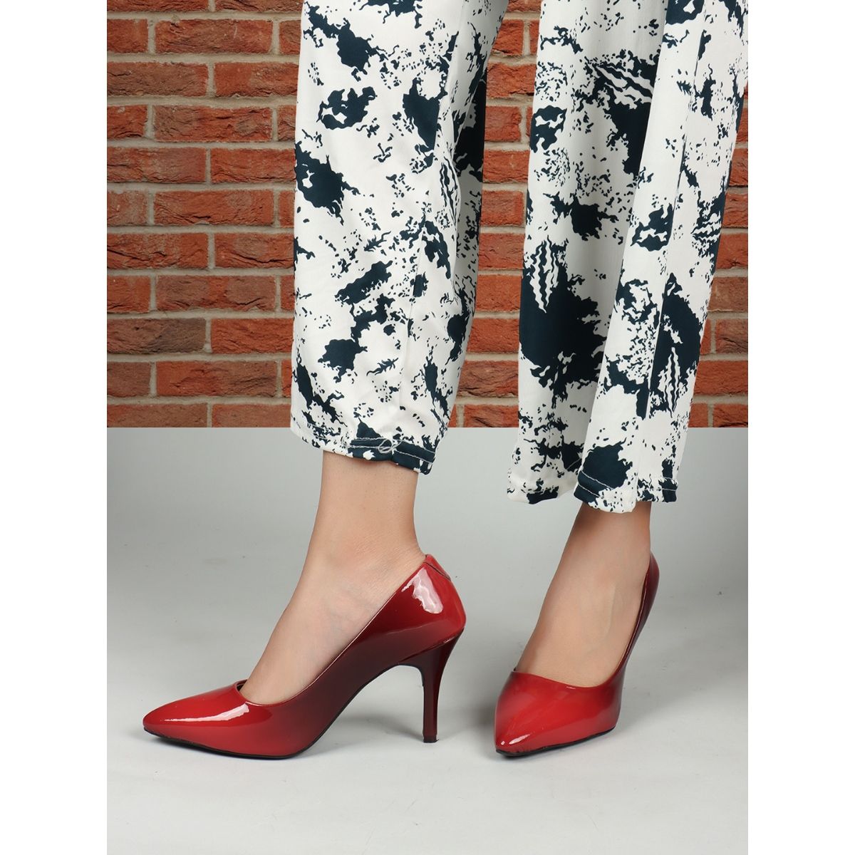 ELLE Red Women Slip On Pumps (EURO 37)